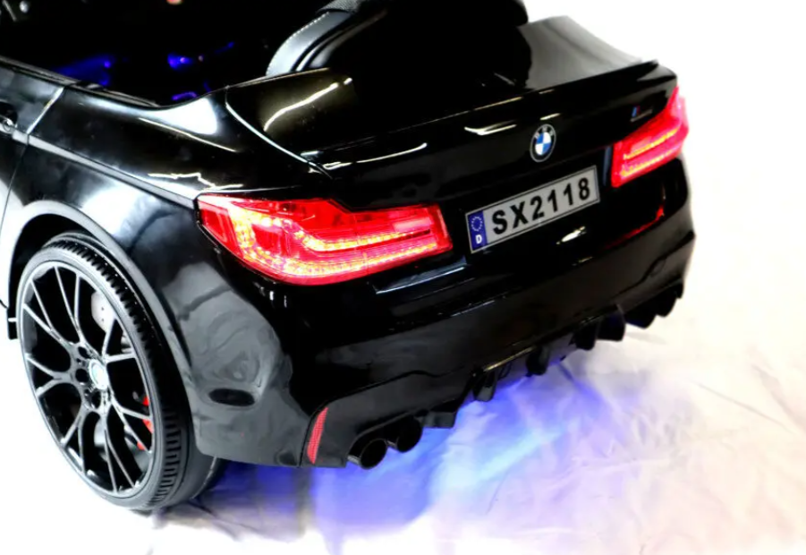 Drift-Edition: BMW M5 Kinderauto 24V – Elektrisches Drift-Car mit Fernbedienung, Ledersitz - schwarz